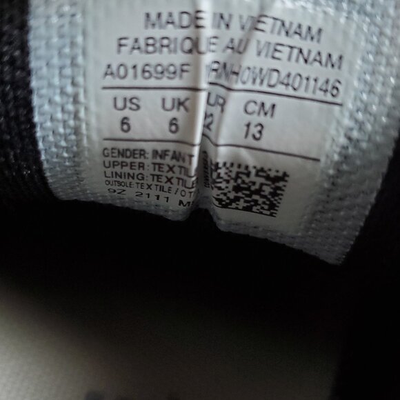 Converse Black/White Kid's Chuck Taylor All Star Street Low Top Sneakers SZ 6 - Picture 12 of 15